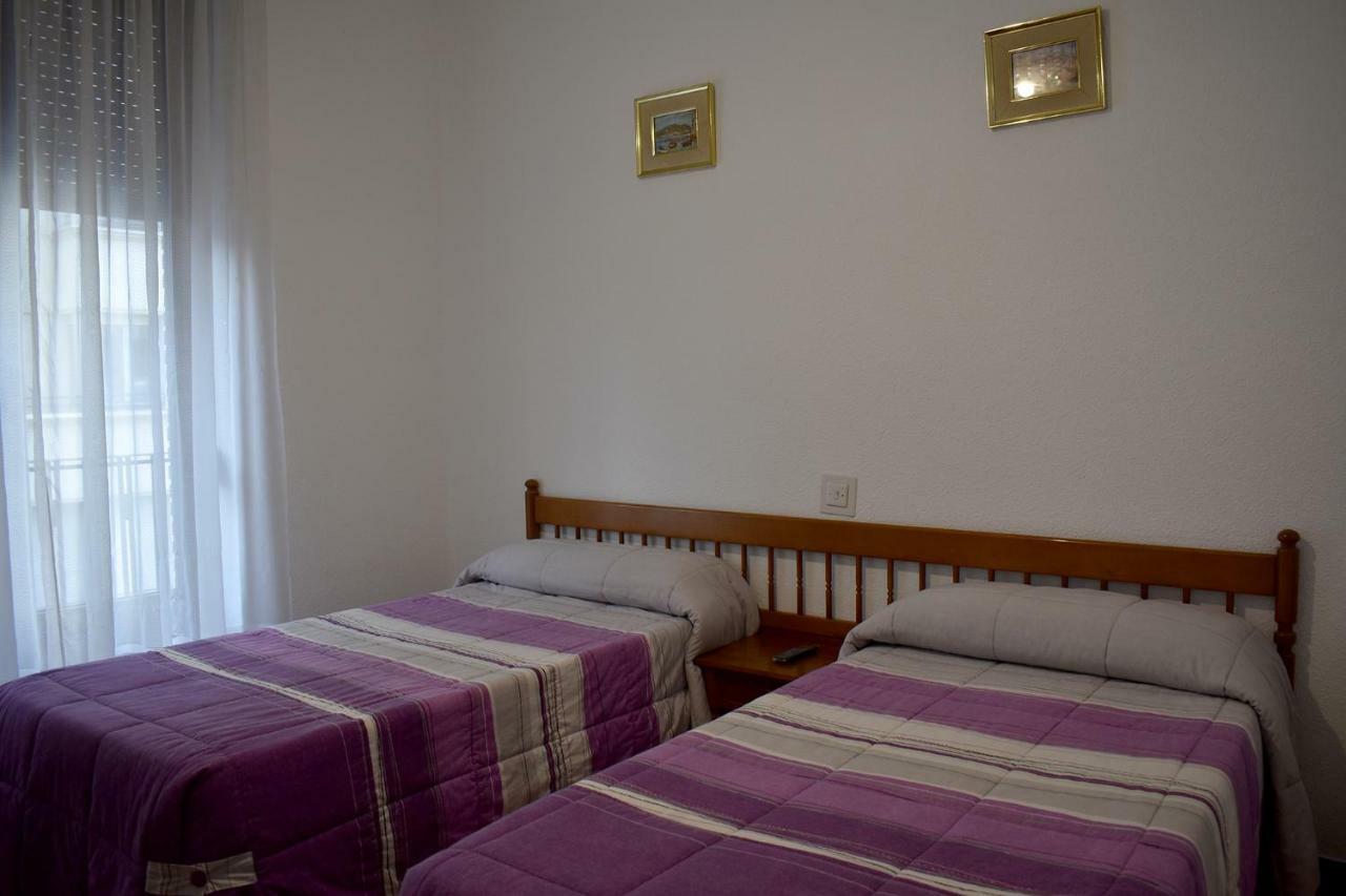 Hostal Oviedo Hotell León Exteriör bild