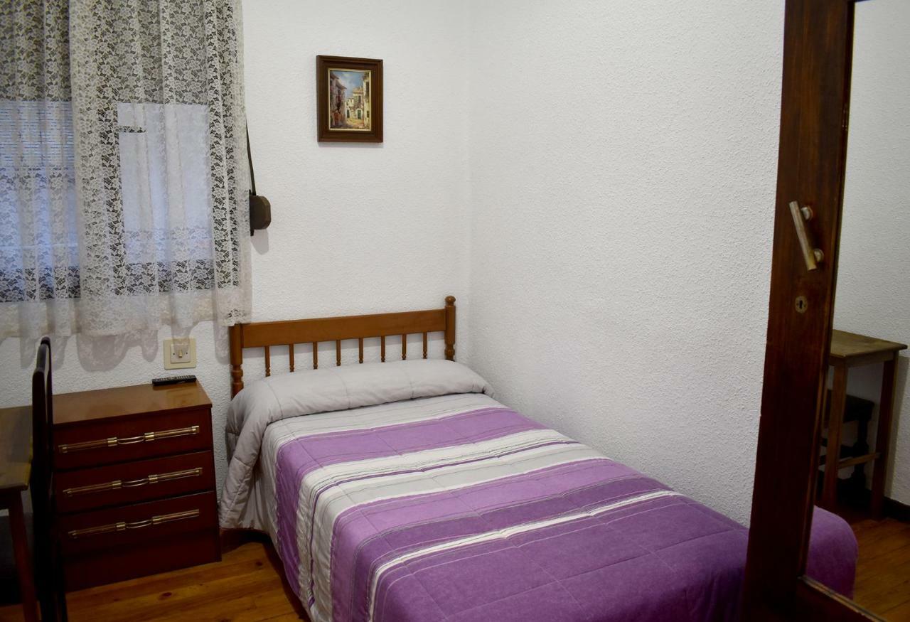 Hostal Oviedo Hotell León Exteriör bild