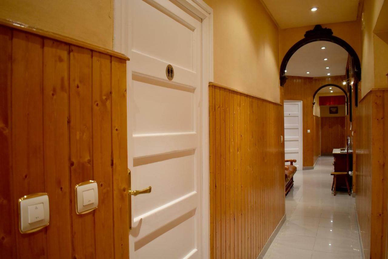 Hostal Oviedo Hotell León Exteriör bild