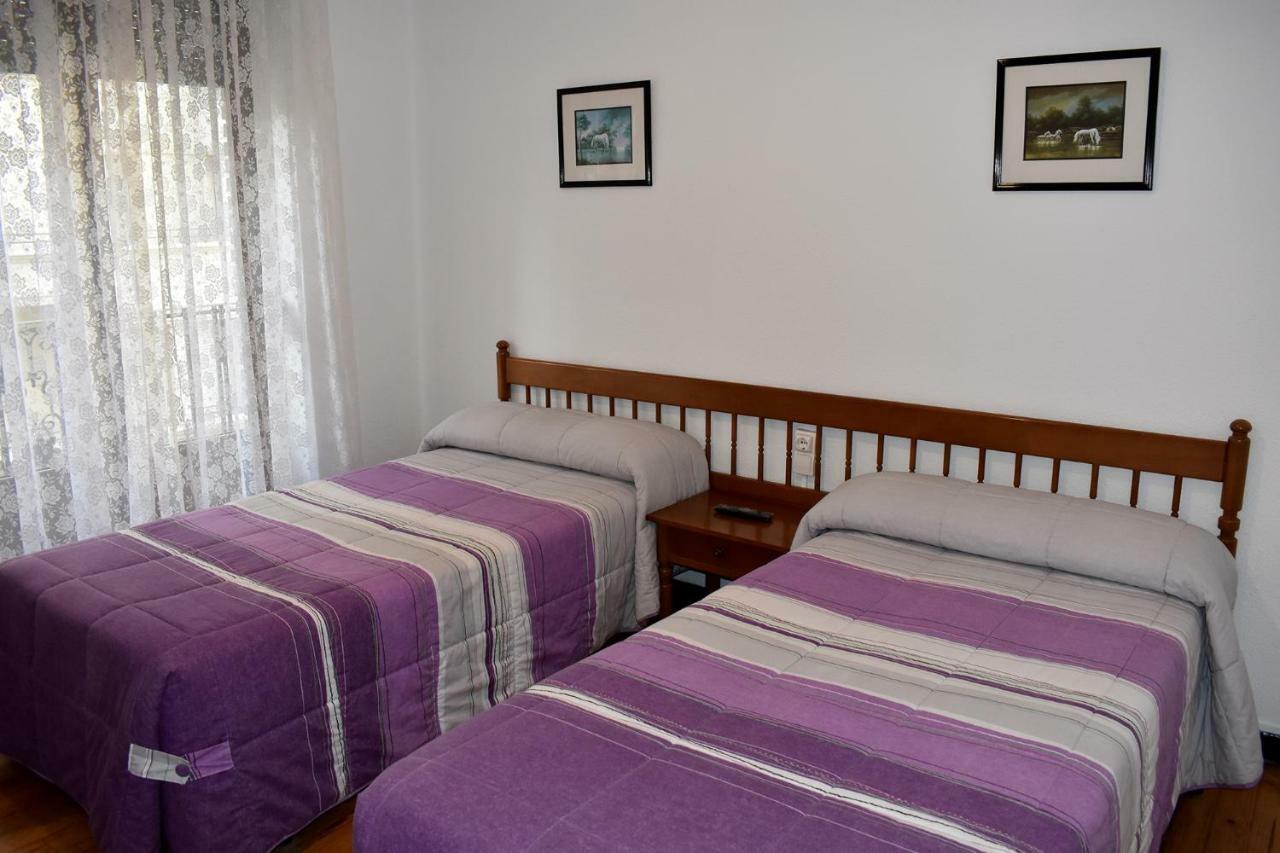 Hostal Oviedo Hotell León Exteriör bild