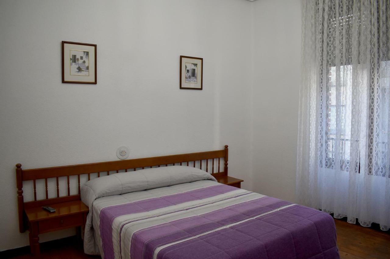 Hostal Oviedo Hotell León Exteriör bild