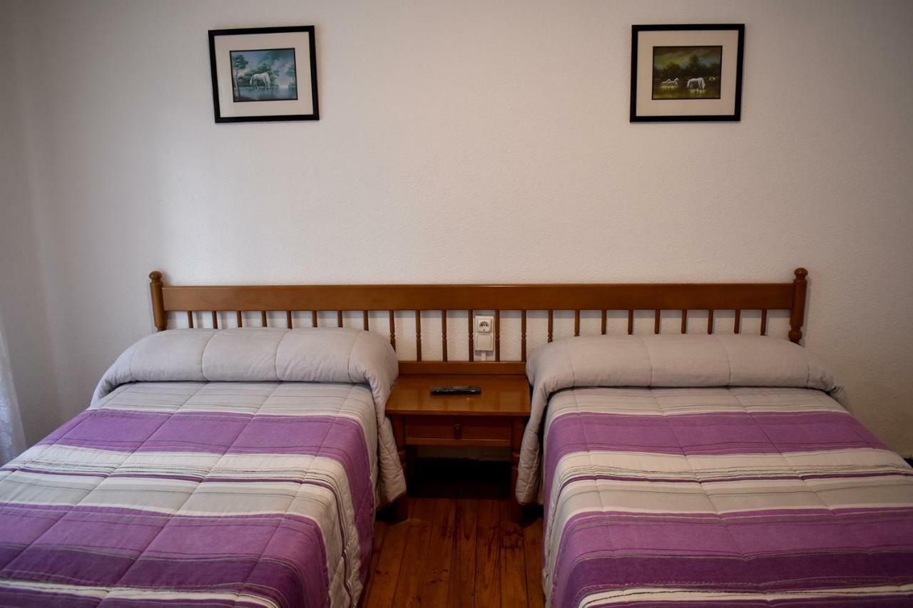 Hostal Oviedo Hotell León Exteriör bild