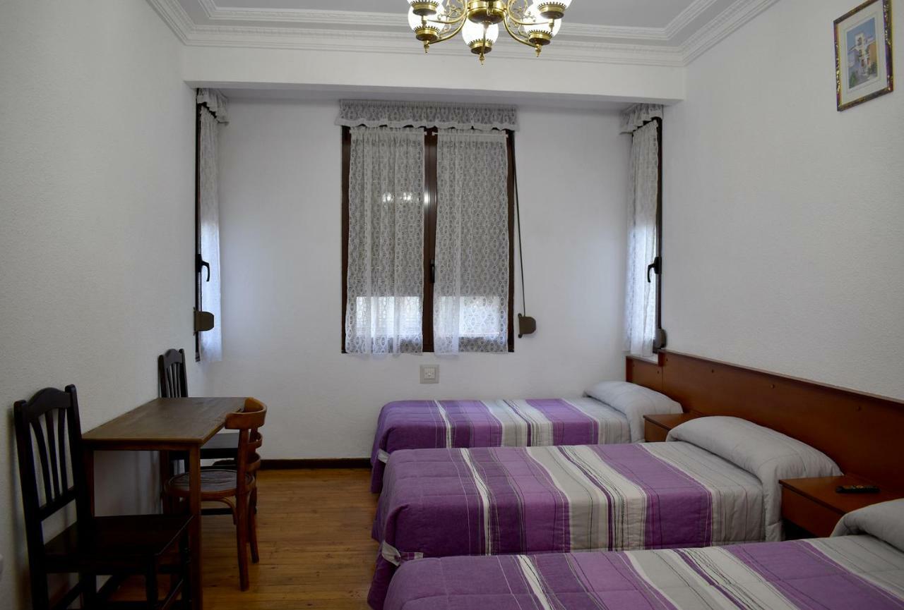 Hostal Oviedo Hotell León Exteriör bild